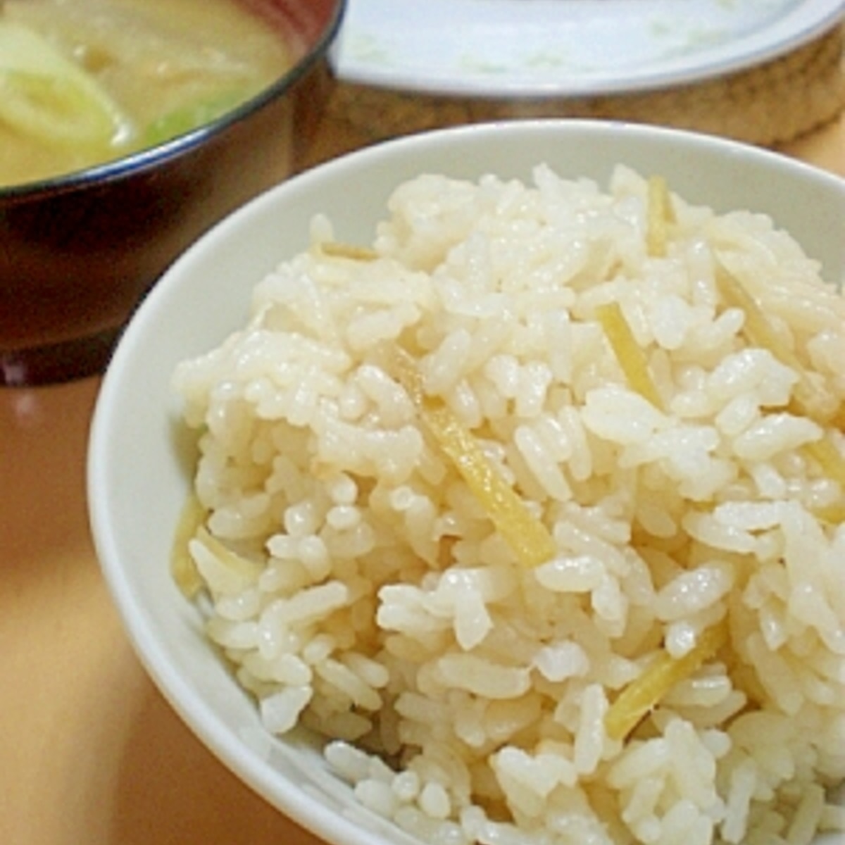 香りも美味しい 生姜ご飯 炊飯器に入れるだけ レシピ 作り方 By はちわれ413 楽天レシピ 香りも美味しい 生姜ご飯 炊飯器に入れるだけ レシピ 作り方 By はちわれ413 楽天レシピ